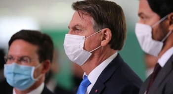 Congresso pressiona Bolsonaro a acelerar programa social para substituir auxílio emergencial
